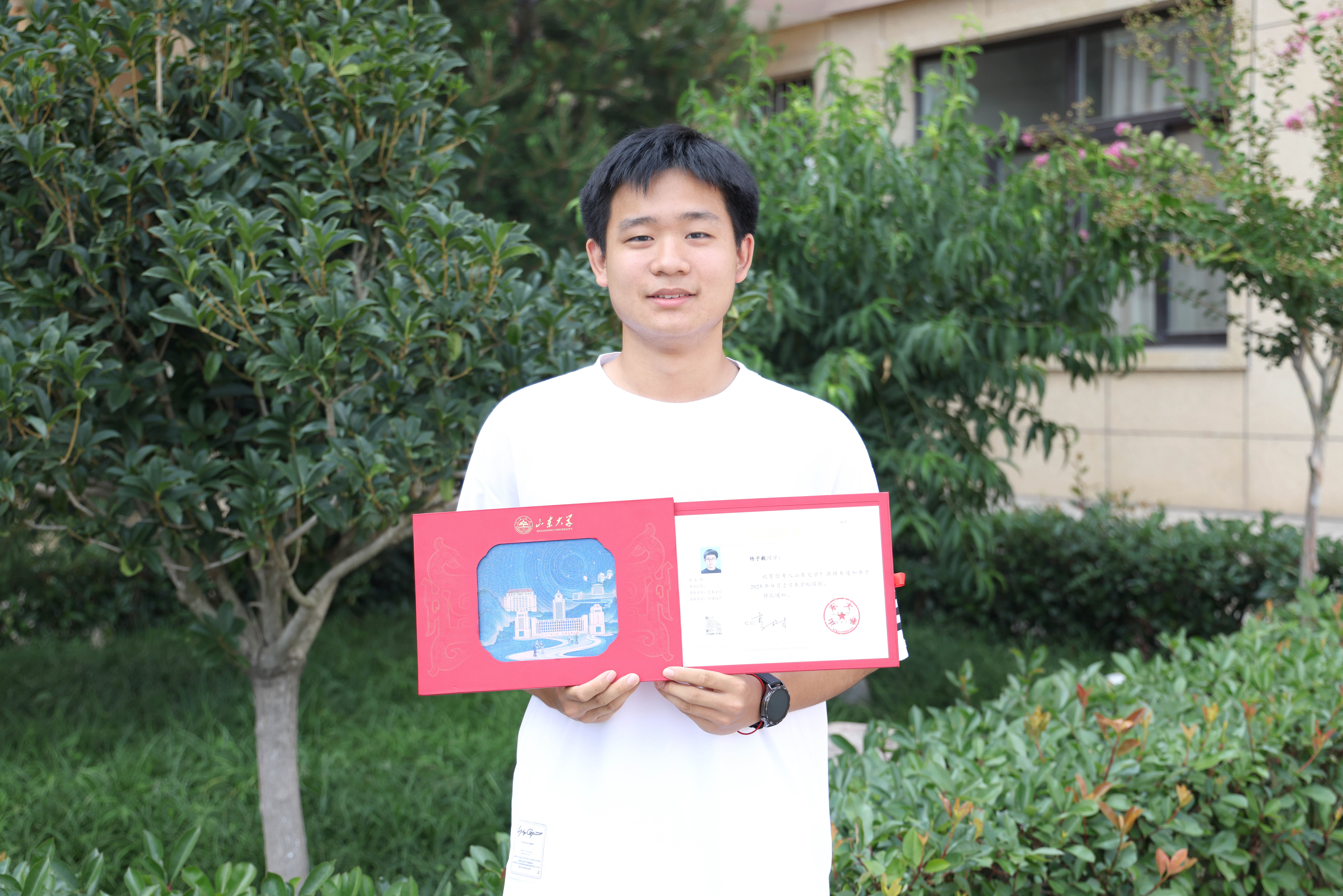 山东大学——杨子毅.JPG